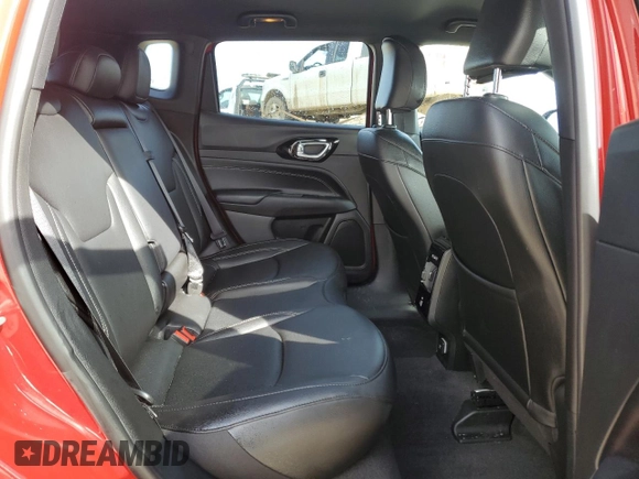 2024 Jeep Compass Latitude Lux z VIN 3C4NJDFNXRT579012, wystawiony jako Copart lot #53062435 z przebiegiem 16 982 mil mil oraz Czysty tytuł • Clean title. Historia ofert i sprzedaży dostępna na DreamBid. Obrazek 11.