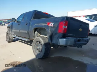 2012 Chevrolet Silverado 1500 LT with VIN 3GCPKSE71CG230592, listed as a IAAI auction lot 41941448 with 241,368 mi miles and . Bid and sale history available at DreamBid. Image 3.