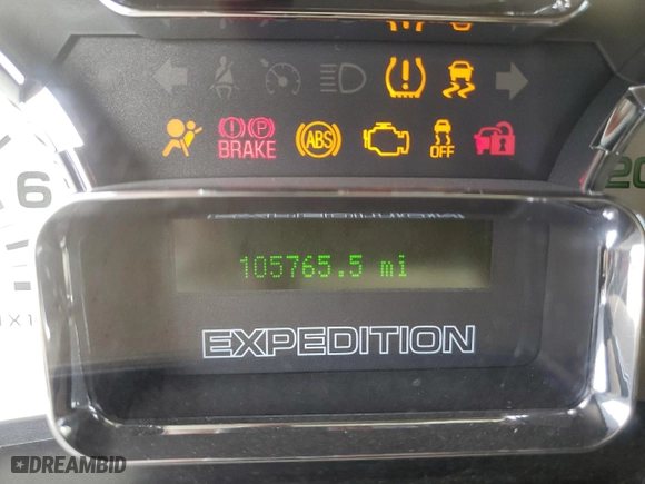 2014 Ford Expedition EL XLT with VIN 1FMJK1H51EEF27927, listed as a Copart auction lot 48127985 with 105,765 mi miles and Clean Title. Bid and sale history available at carsss.com. Image 9.