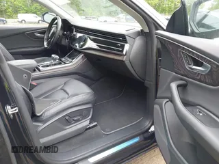2019 Audi Q8 Premium z VIN WA1AVAF16KD019301, wystawiony jako IAAI lot #42227309 z przebiegiem 84 431 mil mil oraz . Historia ofert i sprzedaży dostępna na DreamBid. Obrazek 5.