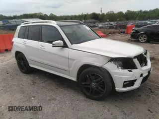 2011 Mercedes-Benz GLK GLK 350 with VIN WDCGG8HB0BF670401, listed as a IAAI auction lot 42027976 with 191,570 mi miles. Bid and sale history available at carsss.com. Image 1.