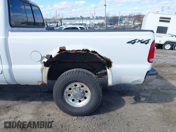 2001 Ford Super Duty F-250 XL with VIN 1FTNX21S51ED85122, listed as a IAAI auction lot 41695169 with 117,257 mi miles. Bid and sale history available at carsss.com. Image 6.