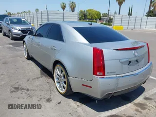 2008 Cadillac CTS RWD z VIN 1G6DV57V880153063, wystawiony jako IAAI lot #42440277 z przebiegiem 158 312 mil mil oraz . Historia ofert i sprzedaży dostępna na DreamBid. Obrazek 3.