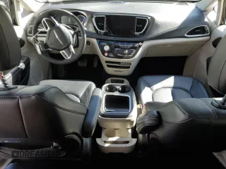 2024 Chrysler Pacifica Hybrid Select z VIN 2C4RC1S70RR134623, wystawiony jako Copart lot #54058655 z przebiegiem 32 076 mil mil oraz Tytuł czysty. Historia ofert i sprzedaży dostępna na DreamBid. Obrazek 8.