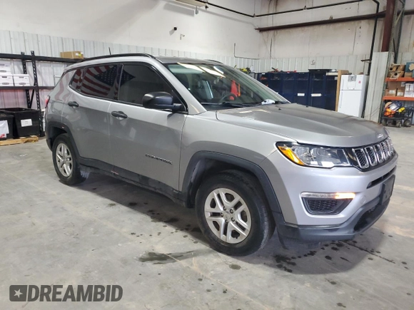 2018 Jeep Compass Sport z VIN 3C4NJCAB7JT240638, wystawiony jako Copart lot #58987085 z przebiegiem 70 310 mil mil oraz Szkoda całkowita • Salvage title. Historia ofert i sprzedaży dostępna na DreamBid. Obrazek 4.