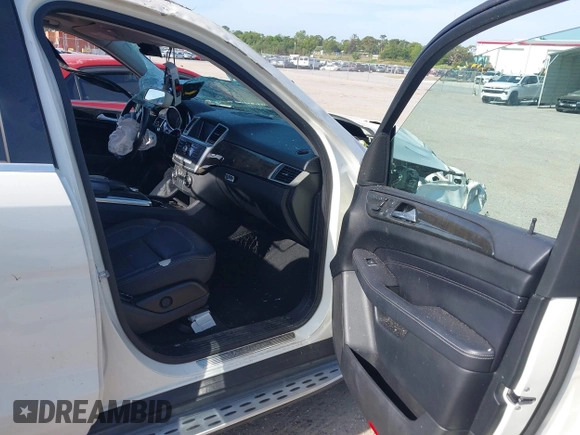 2012 Mercedes-Benz M ML 350 with VIN 4JGDA5HB7CA074205, listed as a IAAI auction lot 42080076 with 99,510 mi miles. Bid and sale history available at carsss.com. Image 5.