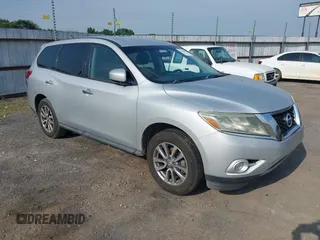 2013 Nissan Pathfinder SL z VIN 5N1AR2MN9DC634001, wystawiony jako IAAI lot #42432099 z przebiegiem 210 277 mil mil oraz . Historia ofert i sprzedaży dostępna na DreamBid. Obrazek 1.