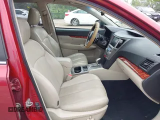 2011 Subaru Outback Limited Power Moon z VIN 4S4BRCLC5B3319395, wystawiony jako IAAI lot #42307548 z przebiegiem 177 302 mil mil oraz . Historia ofert i sprzedaży dostępna na DreamBid. Obrazek 5.