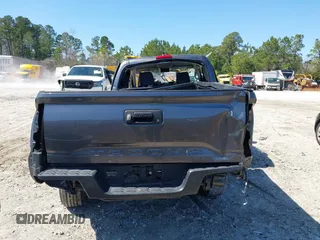 2022 Toyota Tacoma SR с VIN 3TYRX5GN8NT052454, выставлен на аукционе IAAI как лот 41790801 с пробегом Не указан миль и . История ставок и продаж доступна на DreamBid. Изображение 16.