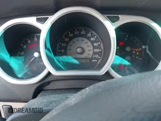 2005 Toyota 4Runner SR5 z VIN JTEZU14R558031159, wystawiony jako IAAI lot #42315770 z przebiegiem 254 196 mil mil oraz . Historia ofert i sprzedaży dostępna na DreamBid. Obrazek 7.