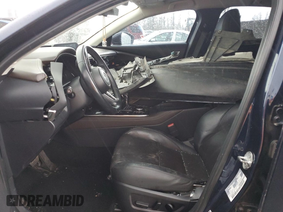 2020 Mazda CX-30 Premium z VIN 3MVDMBEM8LM121954, wystawiony jako Copart lot #51322965 z przebiegiem Nie podano mil oraz Nie do naprawy • Non repairable. Historia ofert i sprzedaży dostępna na DreamBid. Obrazek 7.