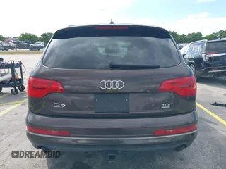 2011 Audi Q7 3.0L TDI Prestige with VIN WA1VMAFE0BD008205, listed as a IAAI auction lot 41692958 with 127,901 mi miles. Bid and sale history available at carsss.com. Image 16.