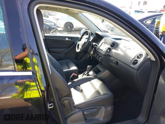 2012 Volkswagen Tiguan SEL with VIN WVGAV7AX0CW521226, listed as a IAAI auction lot 42053515 with 78,253 mi miles and . Bid and sale history available at DreamBid. Image 5.