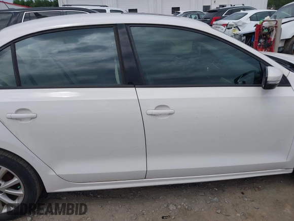 2012 Volkswagen Jetta SE with VIN 3VWDP7AJ7CM314675, listed as a IAAI auction lot 42270474 with 164,437 mi miles and . Bid and sale history available at DreamBid. Image 14.