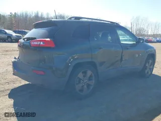 2017 Jeep Cherokee Latitude with VIN 1C4PJMCS3HW509282, listed as a IAAI auction lot 41754510 with 87,305 mi miles. Bid and sale history available at carsss.com. Image 17.