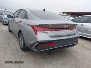 2024 Hyundai Elantra SEL with VIN KMHLM4DG9RU806355, listed as a IAAI auction lot 41567272 with 2,792 mi miles. Bid and sale history available at carsss.com. Image 3.