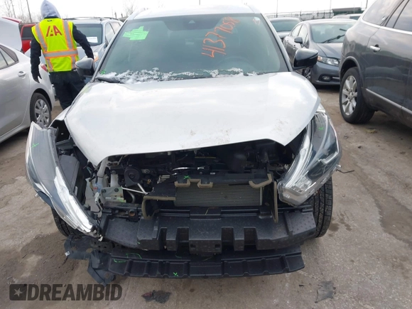 2020 Nissan Kicks SR z VIN 3N1CP5DV0LL567475, wystawiony jako IAAI lot #41437058 z przebiegiem 46 286 mil mil oraz . Historia ofert i sprzedaży dostępna na DreamBid. Obrazek 13.
