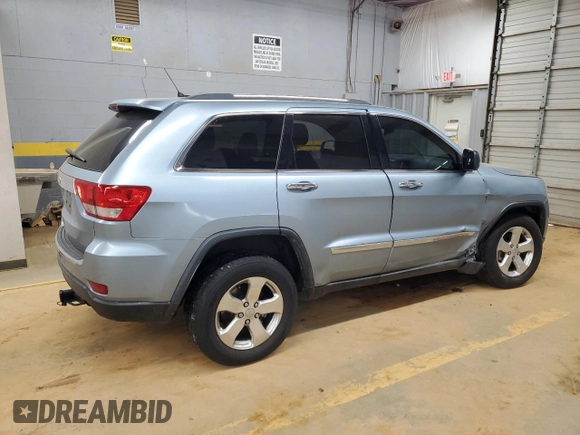 2013 Jeep Grand Cherokee Limited with VIN 1C4RJEBT1DC569954, listed as a Copart auction lot 41798135 with 122,336 mi miles and Salvage Title. Bid and sale history available at carsss.com. Image 3.