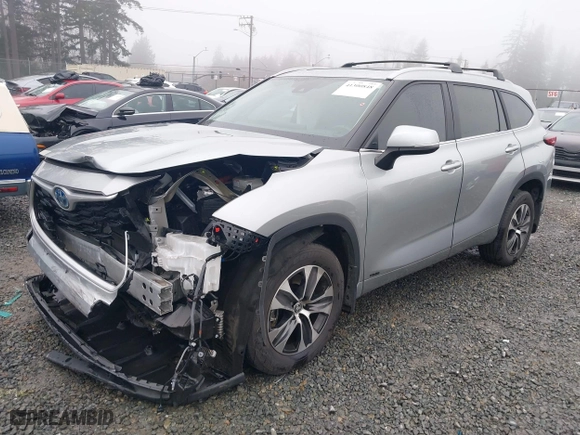 2023 Toyota Highlander Hybrid XLE with VIN 5TDKBRCH3PS118916, listed as a IAAI auction lot 41300848 with 23,981 mi miles. Bid and sale history available at carsss.com. Image 2.