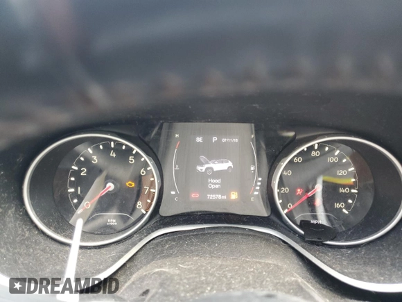 2017 Jeep Compass Latitude z VIN 3C4NJDBBXHT692369, wystawiony jako Copart lot #56152005 z przebiegiem 72 578 mil mil oraz Szkoda całkowita • Salvage title. Historia ofert i sprzedaży dostępna na DreamBid. Obrazek 9.