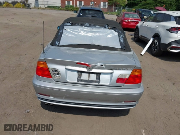 2001 BMW 3 Series 325Ci с VIN WBABS33411JY42079, выставлен на аукционе IAAI как лот 42600667 с пробегом 116 684 миль миль и . История ставок и продаж доступна на DreamBid. Изображение 6.