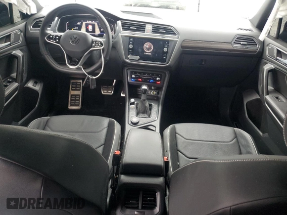2023 Volkswagen Tiguan SEL R-Line with VIN 3VV4B7AX6PM020956, listed as a Copart auction lot 79680384 with 31,220 mi miles and Salvage title. Bid and sale history available at DreamBid. Image 8.
