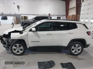 2020 Jeep Compass Latitude z VIN 3C4NJDBB4LT132288, wystawiony jako IAAI lot #42113669 z przebiegiem 57 312 mil mil oraz . Historia ofert i sprzedaży dostępna na DreamBid. Obrazek 14.