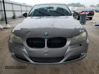 2009 BMW 3 Series 328i xDrive z VIN WBAPK73519A453752, wystawiony jako Copart lot #59402915 z przebiegiem 113 227 mil mil oraz Czysty tytuł • Clean title. Historia ofert i sprzedaży dostępna na DreamBid. Obrazek 5.