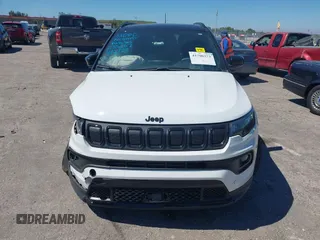 2022 Jeep Compass Latitude with VIN 3C4NJCBB0NT235267, listed as a IAAI auction lot 41700373 with 24,768 mi miles and . Bid and sale history available at carsss.com. Image 12.