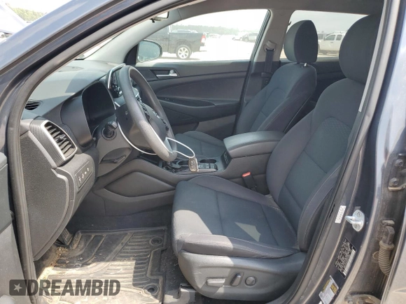 2019 Hyundai Tucson Value z VIN KM8J33A40KU914285, wystawiony jako Copart lot #54839375 z przebiegiem 81 214 mil mil oraz Szkoda całkowita • Salvage title. Historia ofert i sprzedaży dostępna na DreamBid. Obrazek 7.