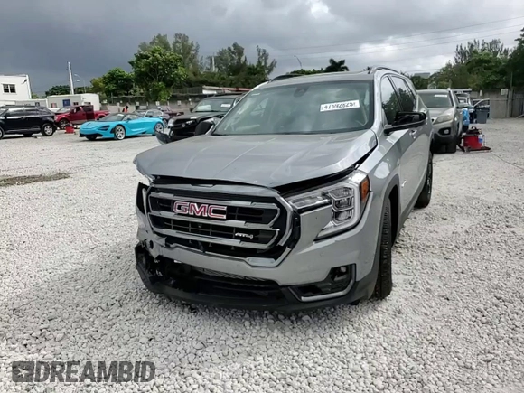 2024 GMC Terrain AT4 with VIN 3GKALYEG8RL332708, listed as a Copart auction lot 47692825 with 176 mi miles and Salvage Title. Bid and sale history available at carsss.com. Image 12.