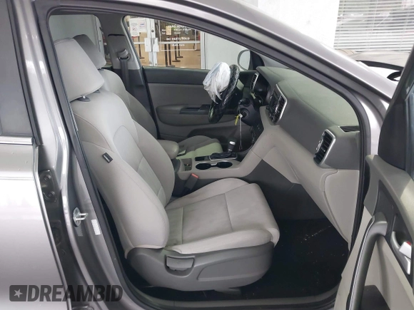 2019 Kia Sportage LX with VIN KNDPM3AC0K7561130, listed as a IAAI auction lot 41391657 with 152,728 mi miles and . Bid and sale history available at carsss.com. Image 5.