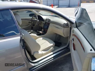 2007 Mercedes-Benz CLK-Class 3.5L with VIN WDBTJ56H47F215889, listed as a IAAI auction lot 42109563 with 106,593 mi miles. Bid and sale history available at carsss.com. Image 5.