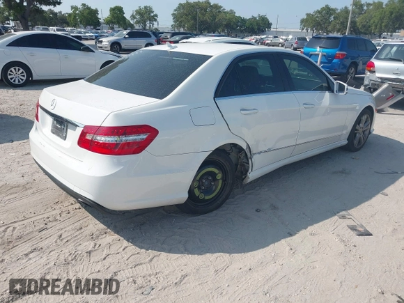 2013 Mercedes-Benz E 350 Luxury с VIN WDDHF5KB3DA664800, выставлен на аукционе IAAI как лот 42154013 с пробегом 107 140 миль миль и . История ставок и продаж доступна на DreamBid. Изображение 4.