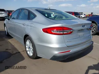 2019 Ford Fusion SE with VIN 3FA6P0HD4KR219338, listed as a IAAI auction lot 41856817 with 82,385 mi miles and . Bid and sale history available at carsss.com. Image 3.