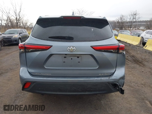 2022 Toyota Highlander XLE with VIN 5TDHZRBH6NS193727, listed as a IAAI auction lot 41841889 with 60,830 mi miles and . Bid and sale history available at DreamBid. Image 16.