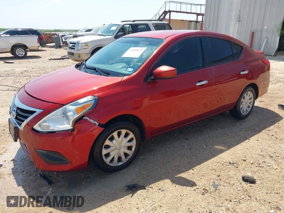 2016 Nissan Versa S z VIN 3N1CN7APXGL803546, wystawiony jako IAAI lot #42305879 z przebiegiem 150 815 mil mil oraz . Historia ofert i sprzedaży dostępna na DreamBid. Obrazek 2.
