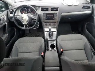 2017 Volkswagen Golf S z VIN 3VWC17AU0HM528910, wystawiony jako Copart lot #55640795 z przebiegiem 67 837 mil mil oraz Szkoda całkowita • Salvage title. Historia ofert i sprzedaży dostępna na DreamBid. Obrazek 8.