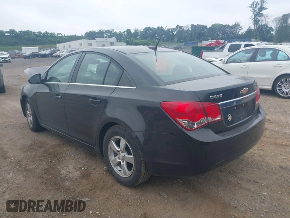 2014 Chevrolet Cruze 1LT z VIN 1G1PC5SB1E7136307, wystawiony jako IAAI lot #42544810 z przebiegiem 113 073 mil mil oraz . Historia ofert i sprzedaży dostępna na DreamBid. Obrazek 3.