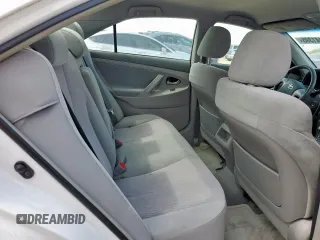 2010 Toyota Camry z VIN 4T1BF3EK9AU528161, wystawiony jako Copart lot #59441395 z przebiegiem 110 663 mil mil oraz Czysty tytuł • Clean title. Historia ofert i sprzedaży dostępna na DreamBid. Obrazek 10.