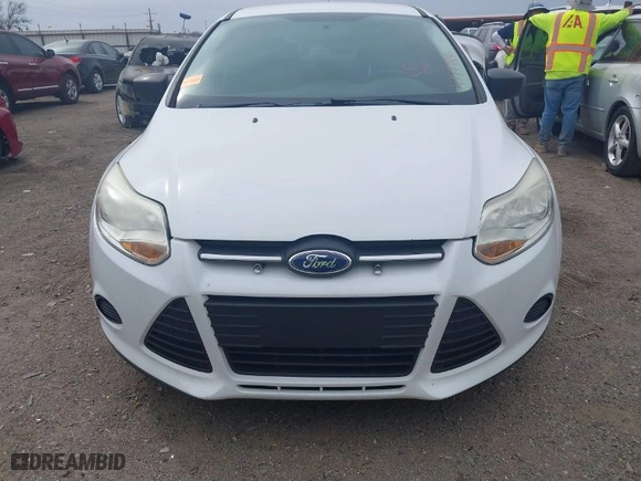 2013 Ford Focus S with VIN 1FADP3E29DL352044, listed as a IAAI auction lot 41771886 with NaN miles. Bid and sale history available at carsss.com. Image 12.
