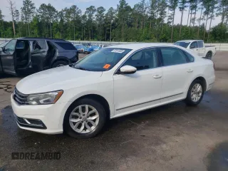 2017 Volkswagen Passat S z VIN 1VWAT7A33HC033174, wystawiony jako Copart lot #57341605 z przebiegiem 197 560 mil mil oraz Szkoda całkowita • Salvage title. Historia ofert i sprzedaży dostępna na DreamBid. Obrazek 1.