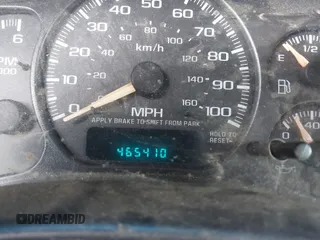 2002 Chevrolet Suburban LS with VIN 3GNEC16Z12G341471, listed as a IAAI auction lot 41458266 with 465,410 mi miles. Bid and sale history available at carsss.com. Image 7.