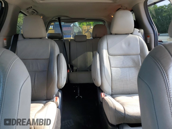 2015 Toyota Sienna XLE с VIN 5TDYK3DC3FS640597, выставлен на аукционе Copart как лот 59334555 с пробегом 187 728 миль миль и Списание • Salvage title. История ставок и продаж доступна на DreamBid. Изображение 10.