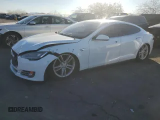 2013 Tesla Model S with VIN 5YJSA1CNXDFP11442, listed as a Copart auction lot 46593475 with 0 mi miles and Salvage Title. Bid and sale history available at carsss.com. Image 1.