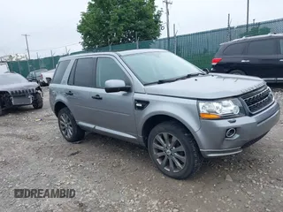 2013 Land Rover LR2 z VIN SALFR2BG0DH364957, wystawiony jako IAAI lot #42532815 z przebiegiem 60 480 mil mil oraz . Historia ofert i sprzedaży dostępna na DreamBid. Obrazek 1.
