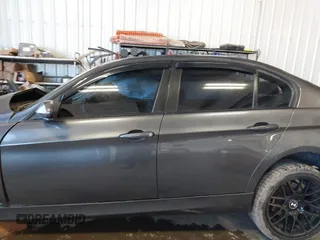 2006 BMW 3 Series 325i z VIN WBAVB13526PT07955, wystawiony jako IAAI lot #42401872 z przebiegiem Nie podano mil oraz . Historia ofert i sprzedaży dostępna na DreamBid. Obrazek 14.