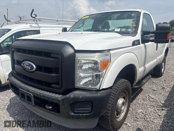 2011 Ford F-250 XL z VIN 1FTBF2B61BEC37445, wystawiony jako IAAI lot #42624921 z przebiegiem 124 106 mil mil oraz . Historia ofert i sprzedaży dostępna na DreamBid. Obrazek 35.
