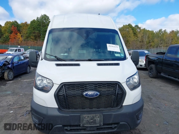 2022 Ford Transit Cargo with VIN 1FTBR3U85NKA64529, listed as a IAAI auction lot 40581639 with 70,680 mi miles and . Bid and sale history available at DreamBid. Image 12.