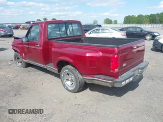 1992 Ford F-150 with VIN 1FTDF15N8NKA81612, listed as a IAAI auction lot 42150832 with 197,745 mi miles and . Bid and sale history available at DreamBid. Image 3.